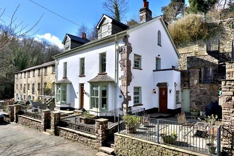 Dan Y Bont, Abergavenny NP7 4 bed end of terrace house for sale