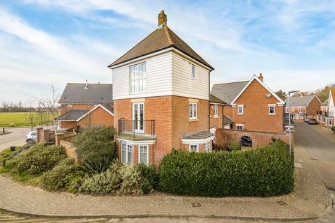 Pattinson Walk, Colchester CO6 4 bed link detached house for sale