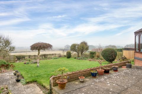 Spacious Village Home on The Close... 5 bed detached house for sale