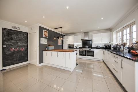 Parsonage Croft, Etchingham 4 bed detached house for sale