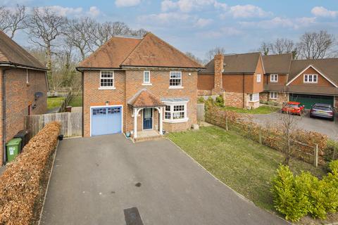 Parsonage Croft, Etchingham 4 bed detached house for sale