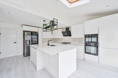 Purneys Road, Kidbrooke, London, SE9 3 bed semi