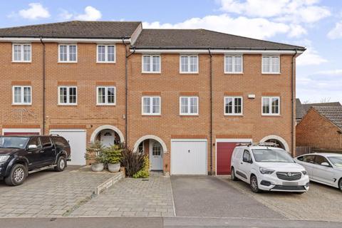 Baxendale Road, Chichester 3 bed terraced house for sale