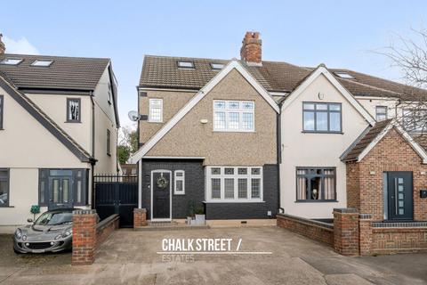 Stanley Road, Hornchurch, RM12 4 bed semi