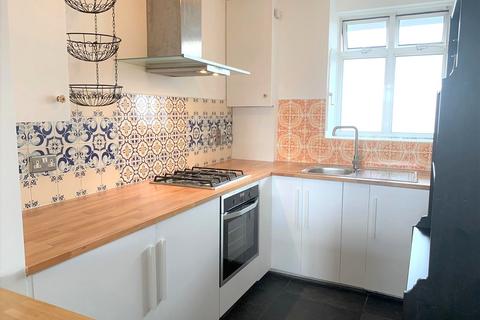 Patmore Estate, London SW8 2 bed flat for sale