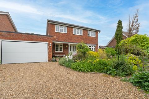 Causeway End Road, Dunmow CM6 4 bed detached house for sale