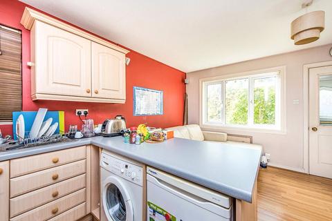 Glenbuck Road, Surbiton KT6 1 bed maisonette for sale