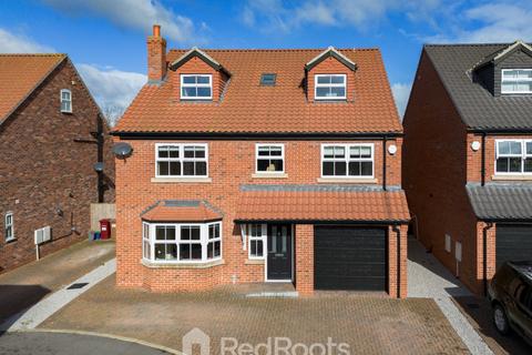 Oades Close, Scunthorpe DN17 6 bed detached house for sale