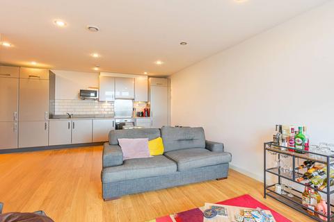 Coral Apartments, E14, Limehouse... 3 bed flat for sale