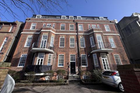 Rochester Gardens, Hove 2 bed apartment for sale