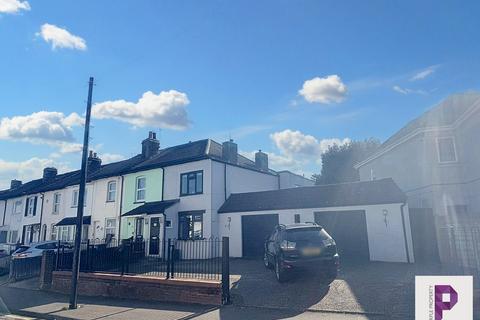 Gillingham Road, Kent, ME7 3 bed terraced house for sale