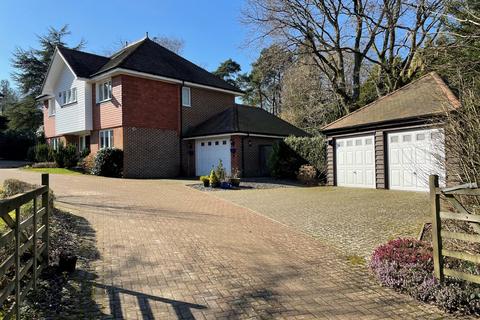 The Grove, Haywards Heath, RH16 6 bed house for sale