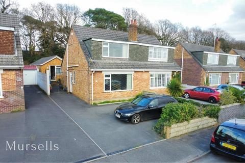 5 bedroom semi-detached house for sale