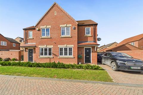 4 Welbourn Gardens, Driffield, YO25 5EE 3 bed semi
