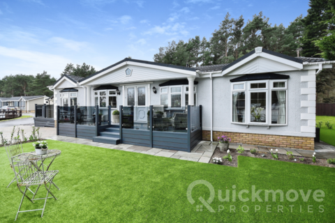 St Leonards, Dorset, BH24 2 bed park home for sale