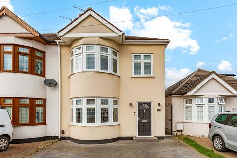 Upminster Road North, Rainham, RM13 3 bed semi