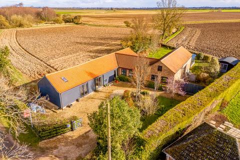 Washdike Road, Algarkirk, Boston... 4 bed barn conversion for sale