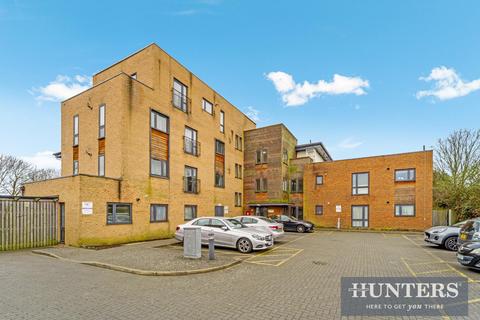 Inverness Road, Hounslow 2 bed flat for sale