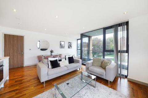 Shore Place, South Hackney, E9 3 bed flat for sale