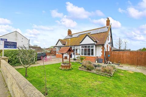 High Street, Mablethorpe LN12 5 bed detached house for sale