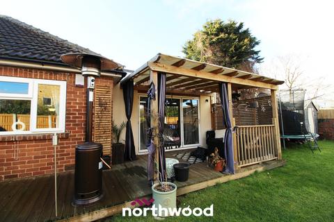 Barton Lane, Doncaster DN3 3 bed detached bungalow for sale