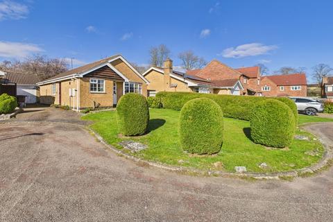 Clare Crescent, Towcester, NN12 3 bed detached bungalow for sale