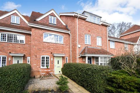 Foundry Close, Hampshire RG27 3 bed terraced house for sale