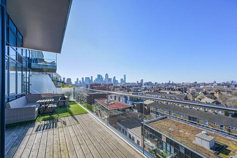 32 Barry Blandford Way, London E3 1 bed flat for sale