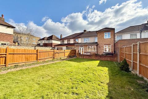5 bedroom semi-detached house for sale