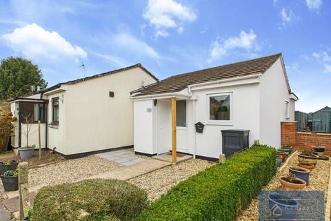 2 bedroom semi-detached bungalow for sale