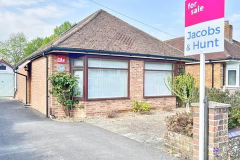 Lynton Road, Petersfield GU32 2 bed detached bungalow for sale