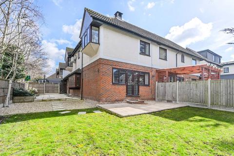 Beacons Close, Beckton, London, E6 4 bed house for sale
