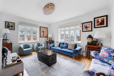 Hall Road, London, NW8 3 bed apartment for sale
