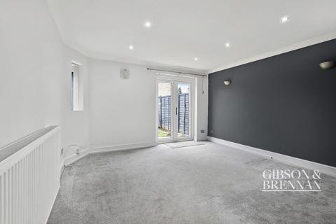 Moretons Place, Basildon, SS13 3 bed terraced house for sale