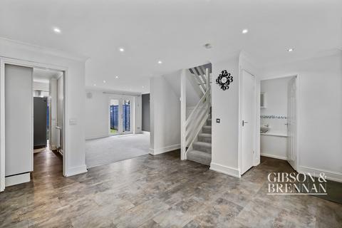 Moretons Place, Basildon, SS13 3 bed terraced house for sale