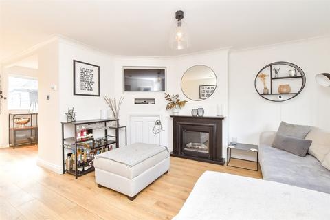 Carvel Way, Littlehampton BN17 3 bed terraced house for sale