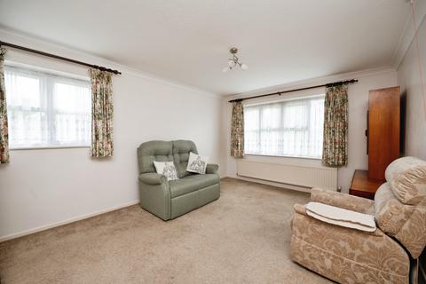 Abbs Cross Gardens, Hornchurch RM12 1 bed retirement property for sale