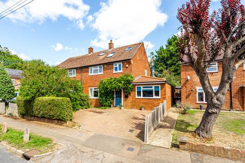 Lawrance Road, Hertfordshire AL3 4 bed semi