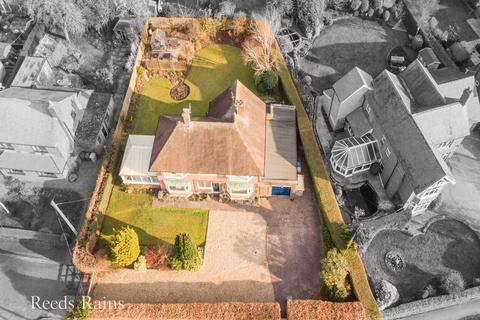 Chester Road, Crewe CW4 4 bed detached house for sale