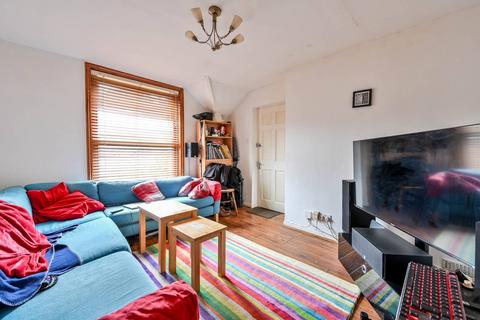 Charterhouse Road, Godalming, GU7 2 bed flat for sale