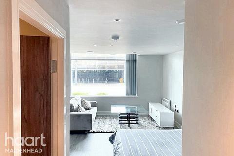 Wokingham Road, BRACKNELL 1 bed apartment for sale