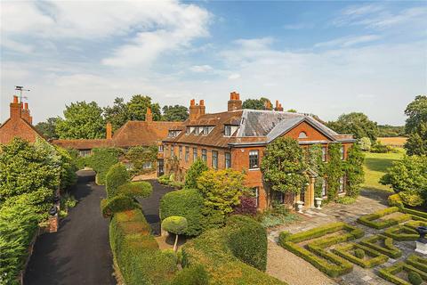 Hurst, Berkshire, RG10 12 bed detached house for sale