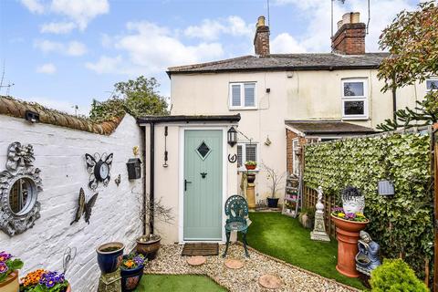 Newbury Street, Whitchurch 2 bed end of terrace house for sale