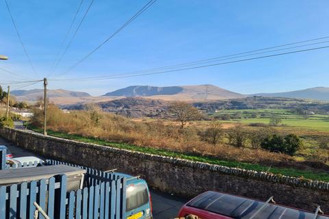 Hyfrydle Road, Caernarfon, LL54 3 bed terraced house for sale