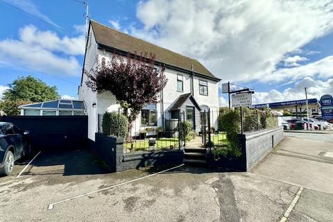 Notley Guest House, 93 Hucclecote... 8 bed house for sale