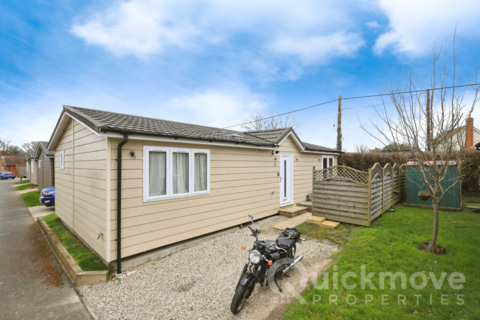 Golden Cross, East Sussex, BN27 2 bed park home for sale