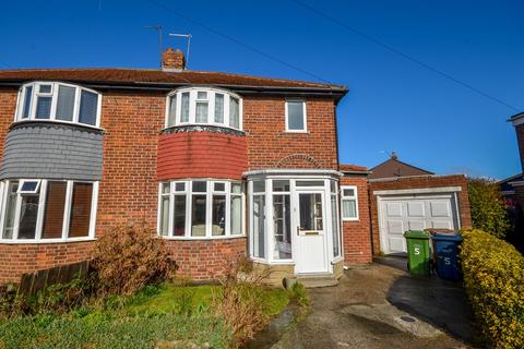 Marina Grove, Fulwell 3 bed semi