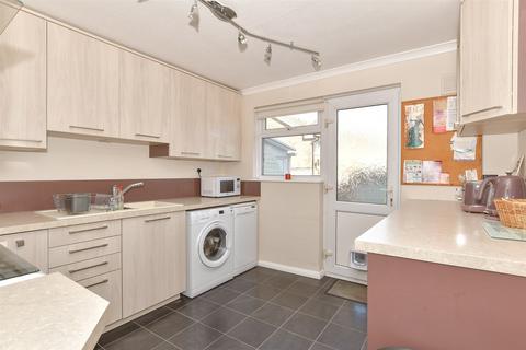 Mackenzie Way, Gravesend DA12 3 bed terraced house for sale