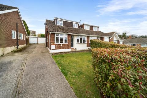 Edgehill Gardens, Gravesend DA13 4 bed semi