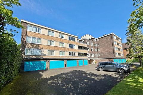 Wickham Road, Beckenham, BR3 2 bed flat for sale
